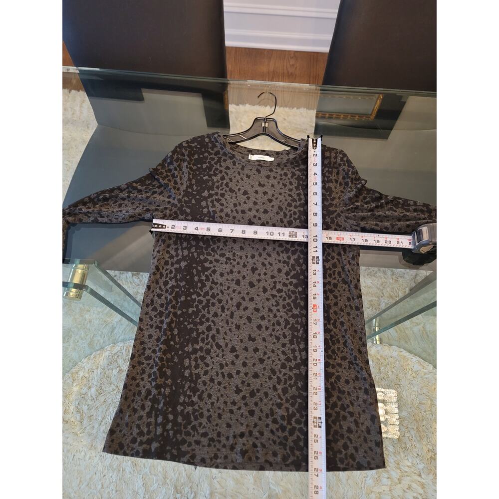 Vince. Top Womens Small Gray Black Leopard Crew Neck Long Sleeve Casual Pullover - Picture 10 of 10